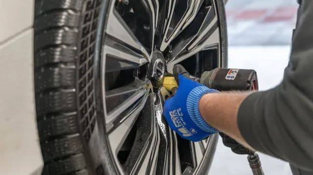 "Keine Schneeketten, keine Winterreifen...": Reifen werden sich bald an den Straßenzustand anpassen